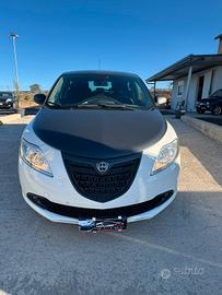 Lancia Ypsilon 1.3 MJT 16V 95 CV 5 porte S&S S Mom
