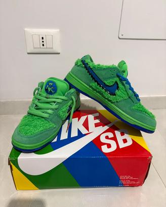 Nike SB Dunk Grateful Dead