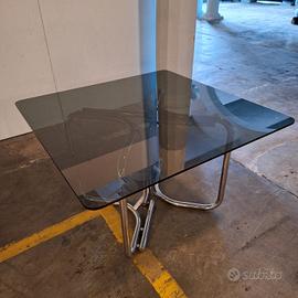 Tavolo quadrato design Giotto Stoppino