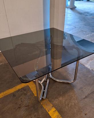 Tavolo quadrato design Giotto Stoppino