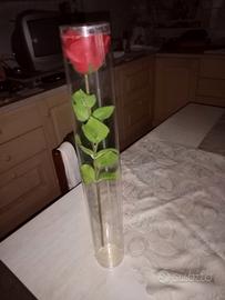 Rosa sintetica in tubo 