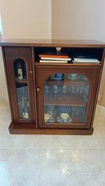 Mobile vetrinetta in legno con vetro porta tv