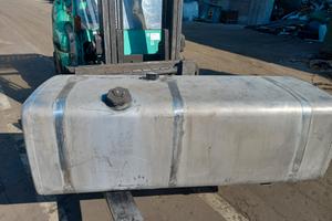 serbatoi iveco in  alluminio x100 cm 130 cm 180cm 