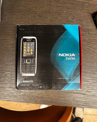 Nokia E51 completo con accessori - non funzionante