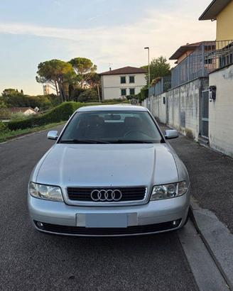 AUDI A4 1.9 TDI  Sedan 8D2 B5