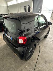 Smart EQ coupé