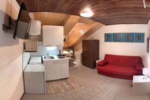 Mansarda arredata zona Crocetta - 420euro