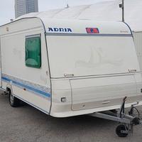 ADRIA 502 LH 4p. LETTI GEMELLI o LETTO MATRIMONIAL