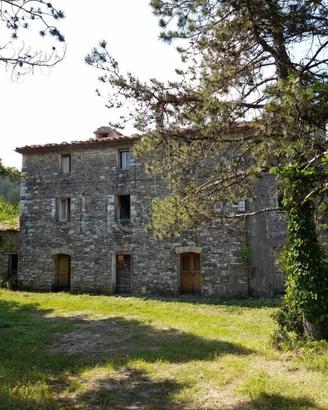 Appartamento di 106 m² con 4 locali e posto auto a