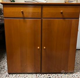 Armadietto in legno
