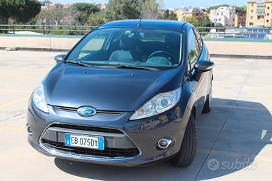 FORD Fiesta 5ª serie - 2010