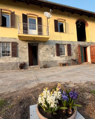 Intero casale 2 appartamenti