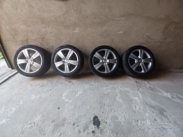 cerchi e gomme 4 stagioni  225/45/17 pirelli