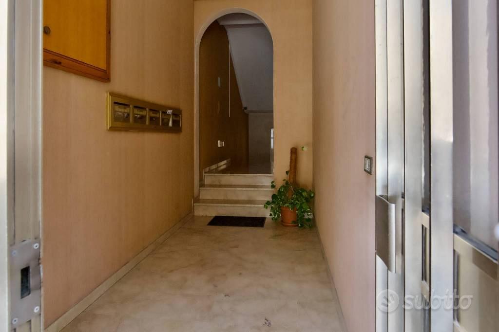 Appartamento di 174 m² con più di 5 locali a Ragus - Vista 3