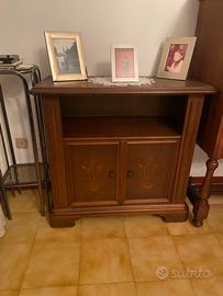 Mobiletto porta televisione