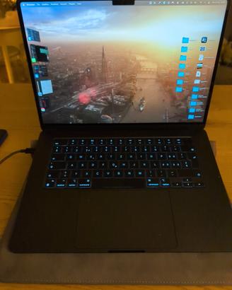 MacBook air M3  15" 24/512 