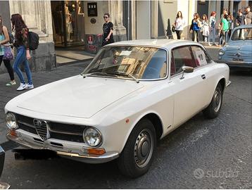 Alfa Romeo GT 1300 Junior