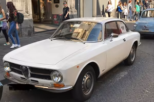 Alfa Romeo GT 1300 Junior