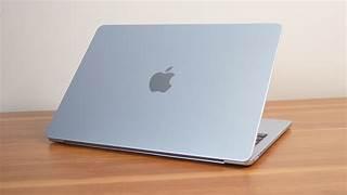 MacBook Air 13' con confezione e accessori