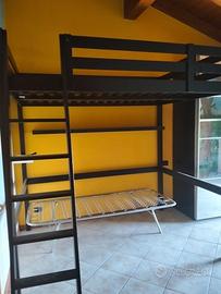 Letto matrimoniale a soppalco