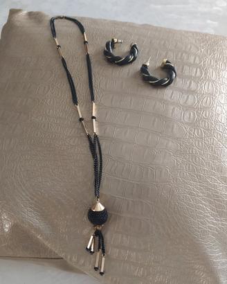 collana  con orecchini 