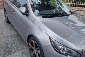 PEUGEOT 308 BlueHDi 130 S&S EAT8 Allure