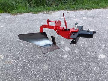 Aratro per motocoltivatore 