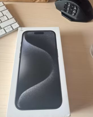 Apple Iphone 15 pro Titanio con Garanzia