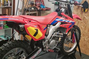 Honda CRE 250 R 2009 targata enduro restaurata