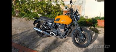 Moto Guzzi V7 II