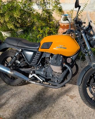 Moto Guzzi V7 II
