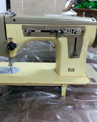 Macchina da cucire ALFA anni '60