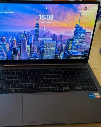 Samsung Galaxy Book4 con scatola originaria 