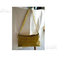 Pochette di pelle ambra con tracolla