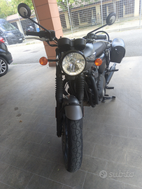 Triumph Bonneville T120 Black