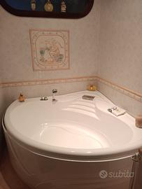 Vasca da bagno angolare