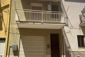 Casa su due piani ad Acquaviva Platani CL