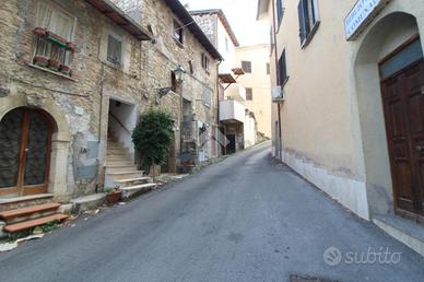 2 LOCALI A CASAPROTA