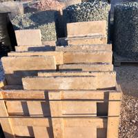 Bancali di basolato di recupero