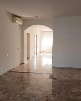 Tricamere zona ospedale civile