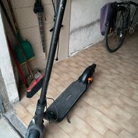 Monopattino elettrico Ninebot F25e