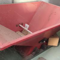 Macina uva e torchio