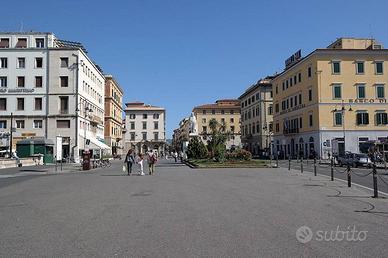 AMPIO APPARTAMENTO DI 290MQ IN CONDOMINIO