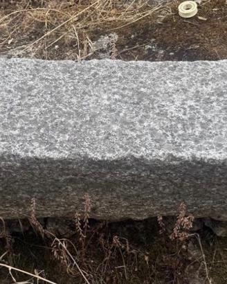 Monoliti/ lastroni granito