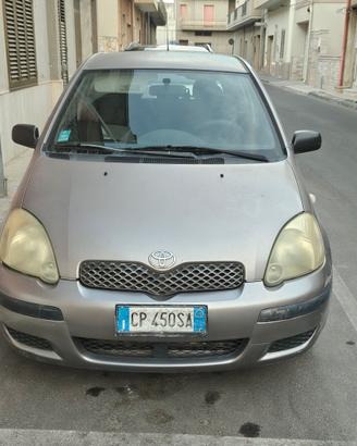 Toyota Yaris 2004 - 280000km