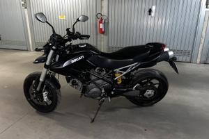 Ducati Hypermotard 796