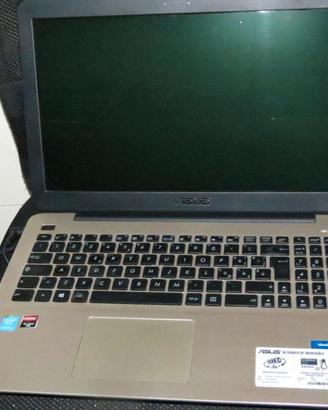 computer ASUS F555L