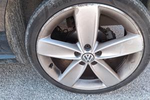 4 Cerchi in lega da 17" e 4 da 16'