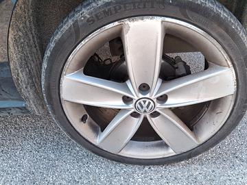 4 Cerchi in lega da 17" e 4 da 16'