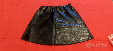 Gonna ecopelle Tezenis mai usata taglia S nera